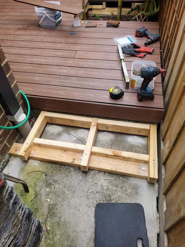 Step framing at kitchen zone entry, Heidelberg