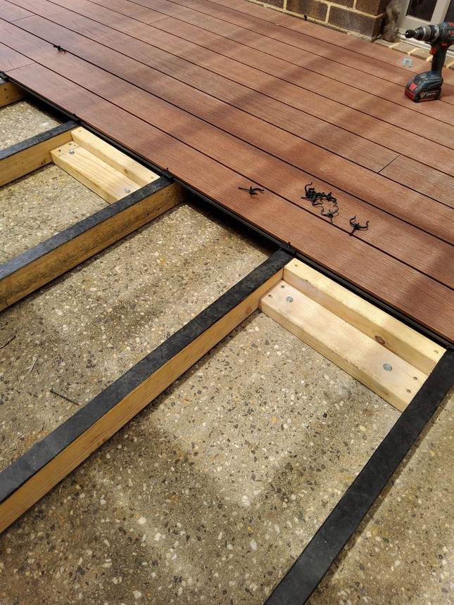 Cherry red composite boards going down, Heidelberg