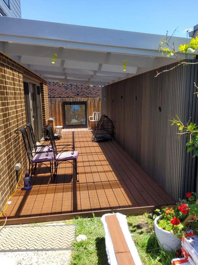 Living zone nearing completion — deck and cladding installed, Heidelberg