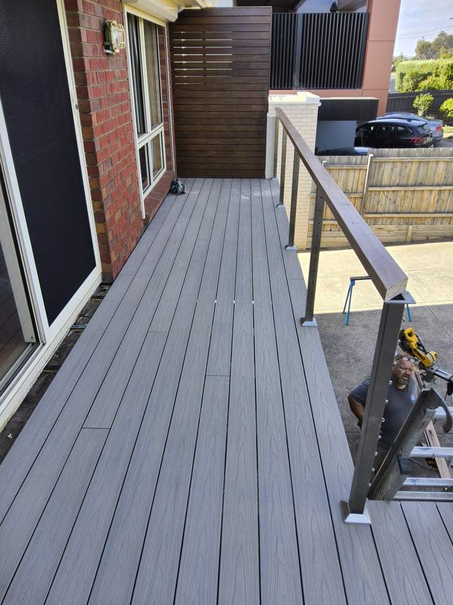 Wire cables tensioned consistently from post to post — Seaford